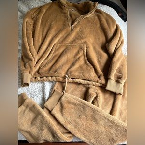 2/$25 Old Navy Sweat Suit